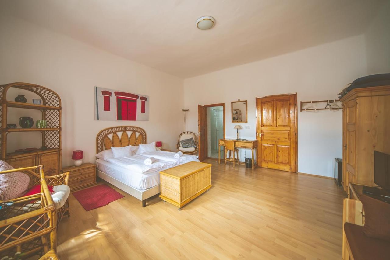 Palkonyha Panzio Speiz Gasztromuhely Bed and Breakfast Palkonya Buitenkant foto